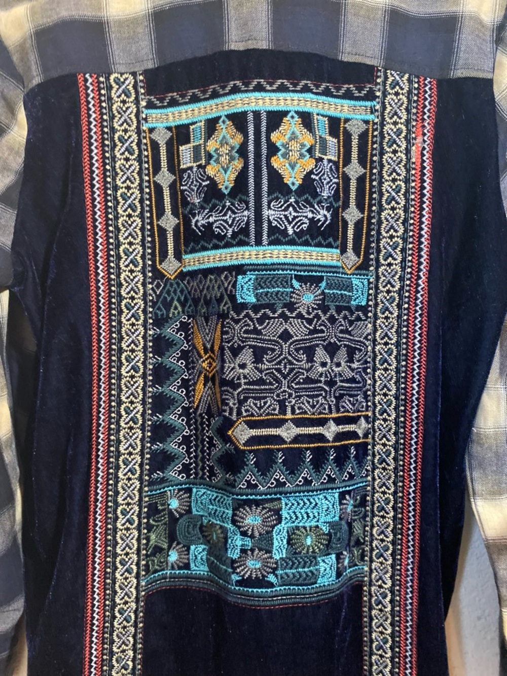 Paparazzi Boho Southwest Embroidered Button Down Cotton Plaid Shirt Size Medium - Picture 6 of 9